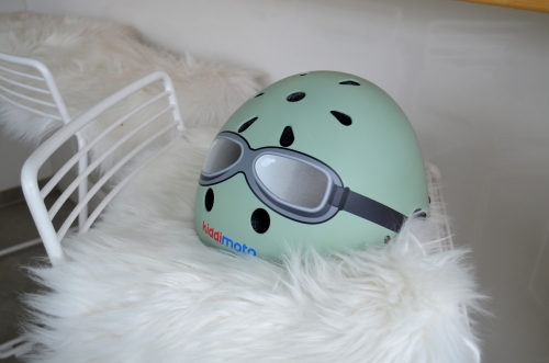 Kiddimoto Casque enfant vert pastel S
